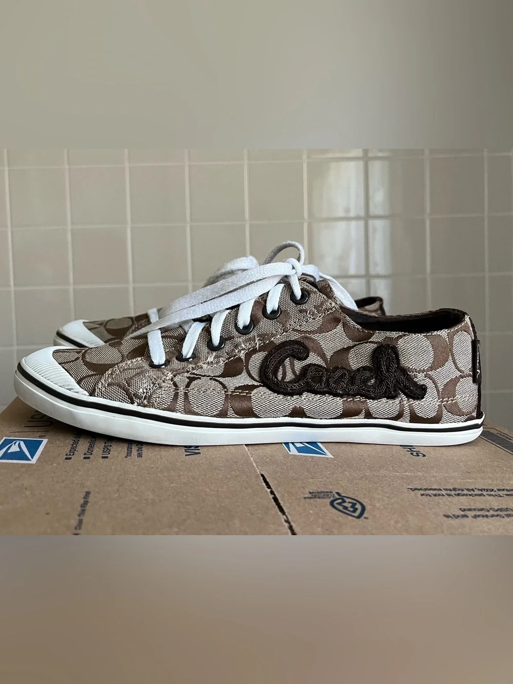 Coach 9B vintage brown signature sneakers